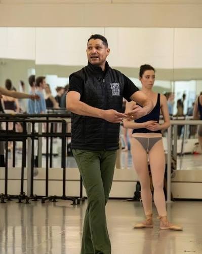 Adam McKinney teaching in the Pittsburgh Ballet Theatre studio
